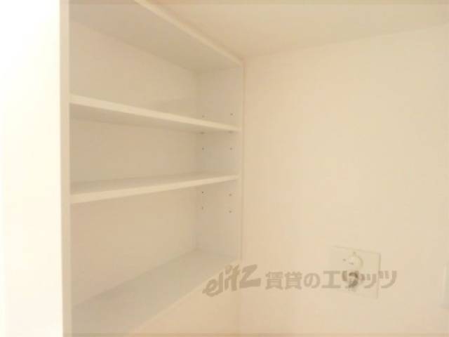 洗濯機置場　収納