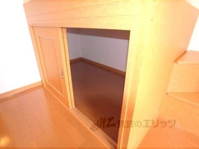 収納　ベッド下収納