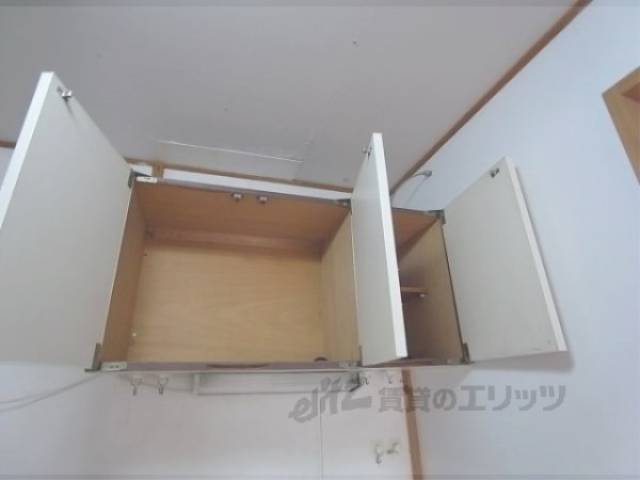キッチン　キッチン上部収納