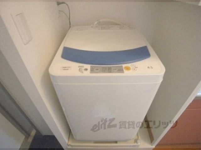 洗濯機置場　洗濯機