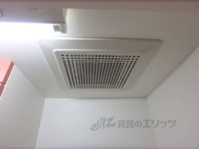 キッチン　キッチン換気扇