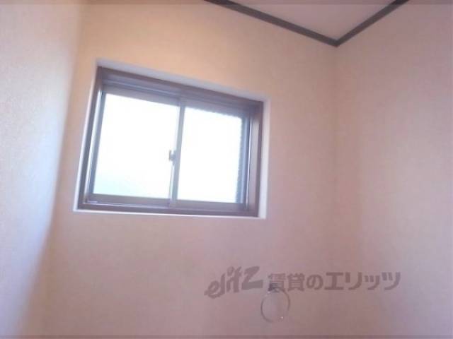 トイレの窓