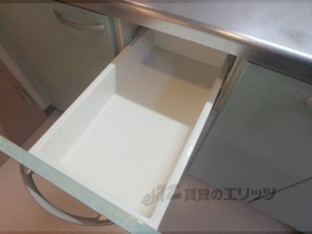 キッチン　下部収納