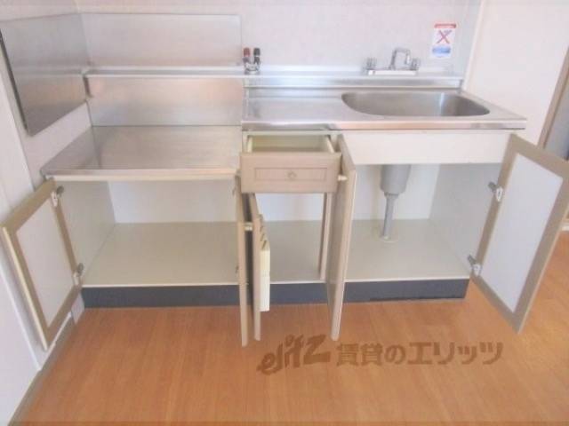 キッチン　下部収納