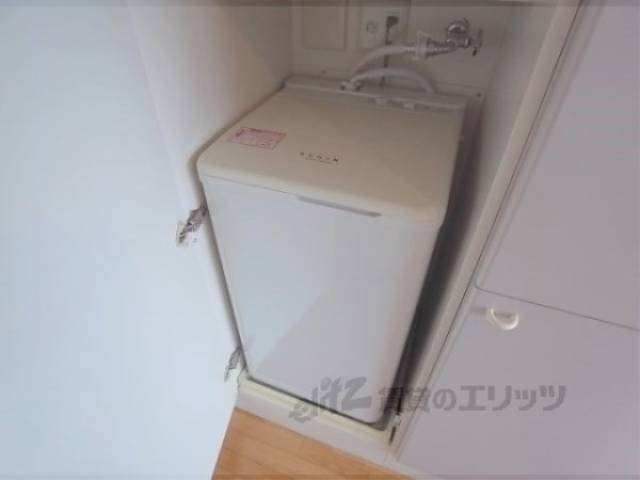 洗濯機置場　洗濯機