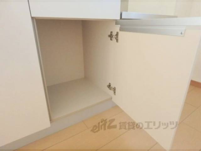 キッチン　下部収納
