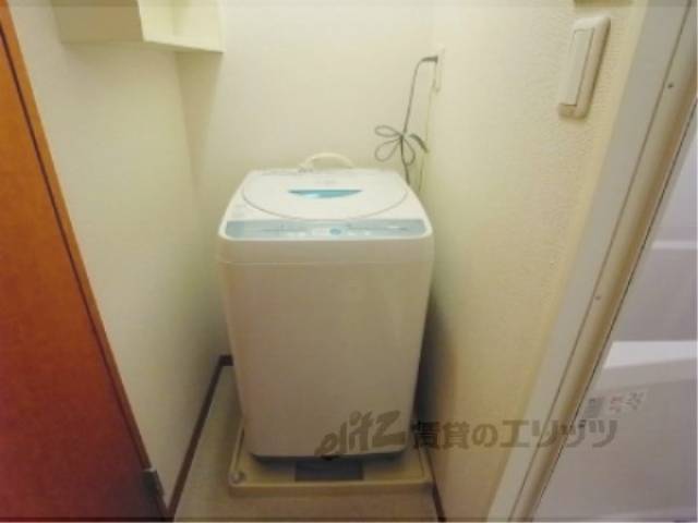 洗濯機置場　洗濯機