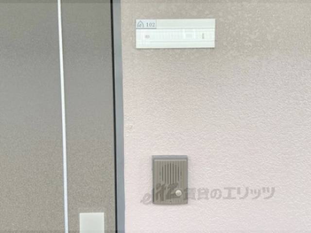 玄関　インターホン