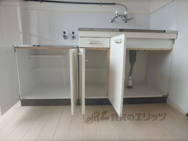 キッチン　下部収納