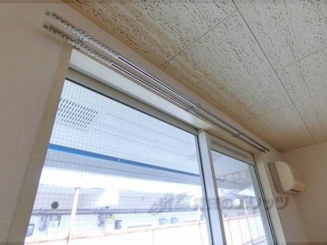 カーテンレール