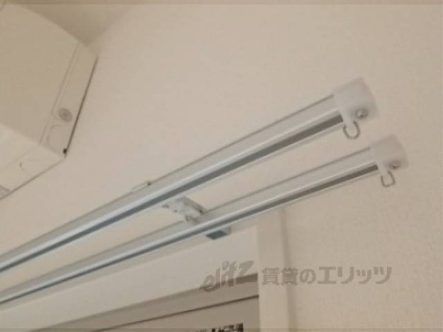 カーテンレール