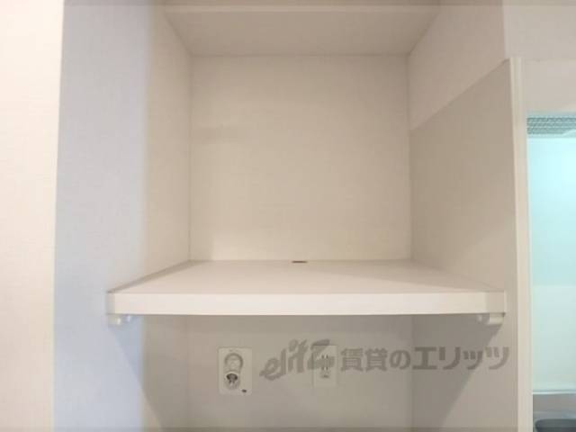 洗濯機置場　上部棚