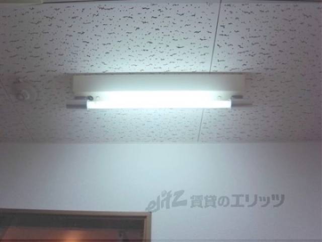 キッチン　照明