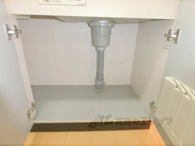 収納　キッチン下収納