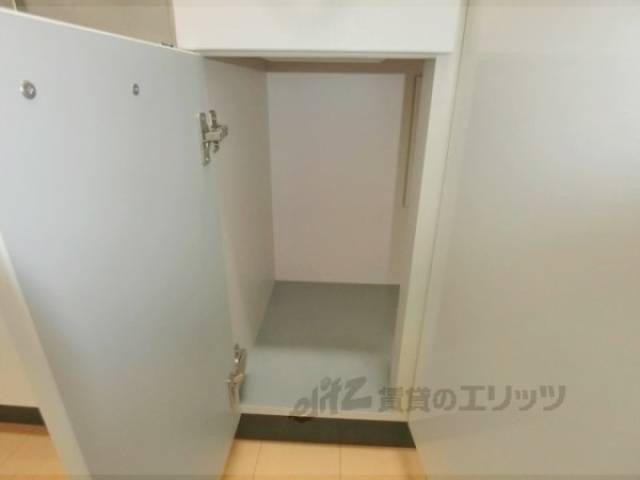 収納　キッチン下収納