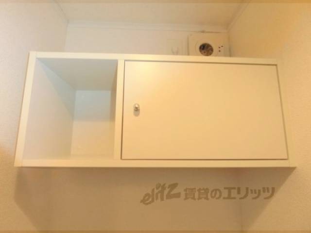 収納　トイレ上収納