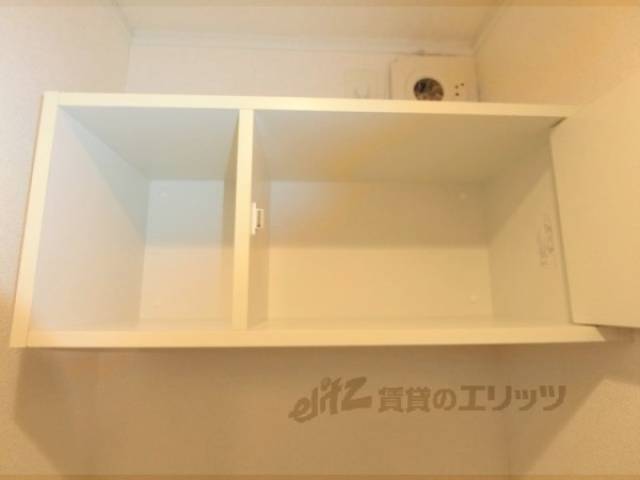 収納　トイレ上収納