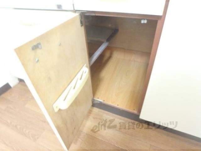 キッチン　下部収納