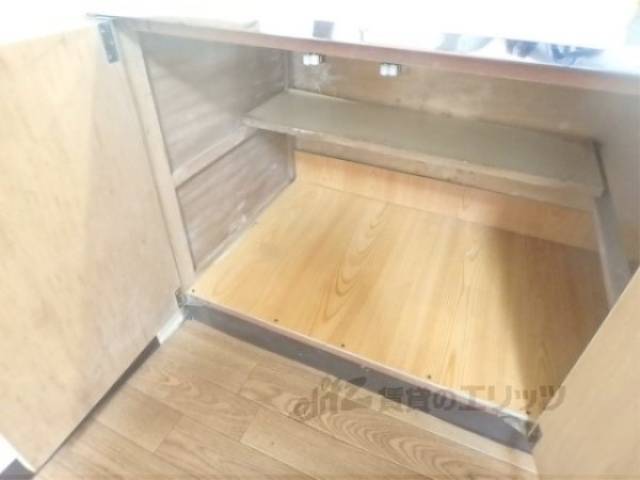 キッチン　下部収納