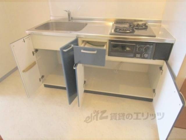 キッチン　下部収納