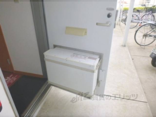 玄関　宅配ボックス