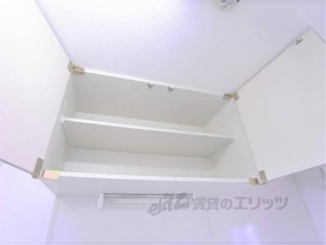 キッチン　上部収納