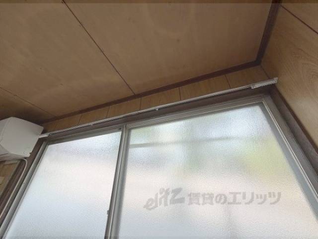 カーテンレール