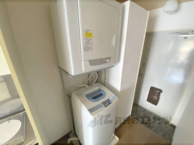 洗濯機置場　洗濯機