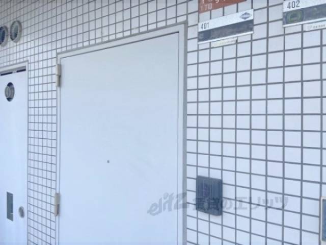 玄関　インターホン