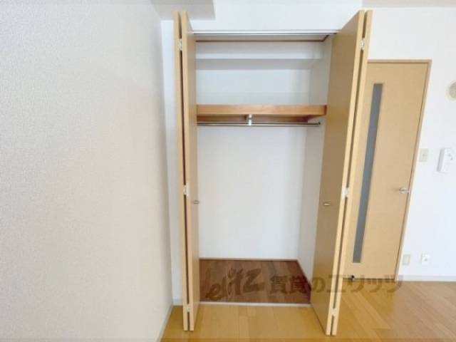 洋室　収納