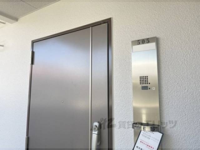 玄関　インターホン