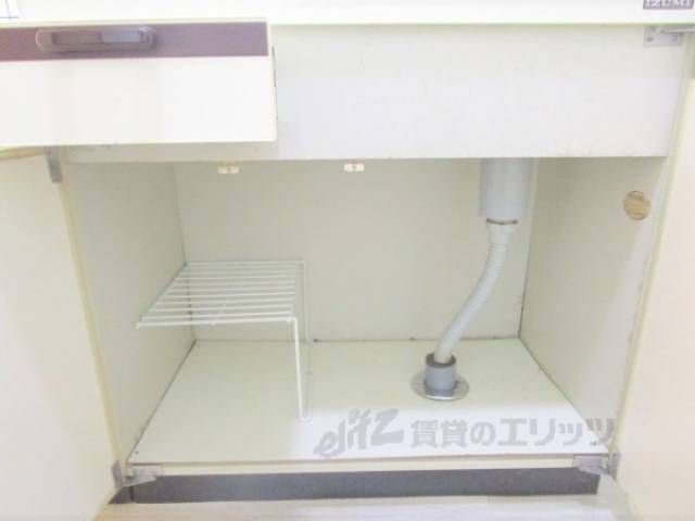 キッチン　下部収納