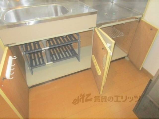 キッチン　下部収納