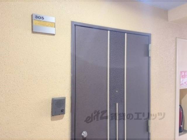 玄関　インターホン