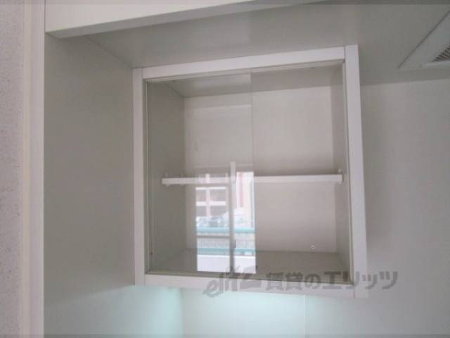 キッチン　上部収納