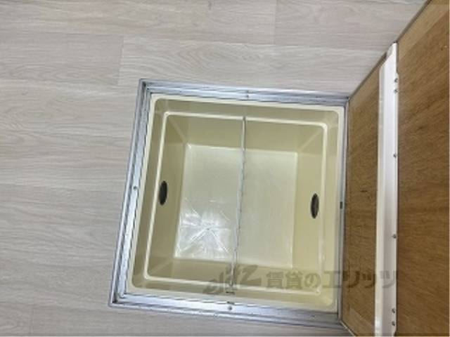 キッチン　床下収納