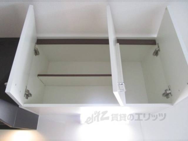 キッチン　上部収納