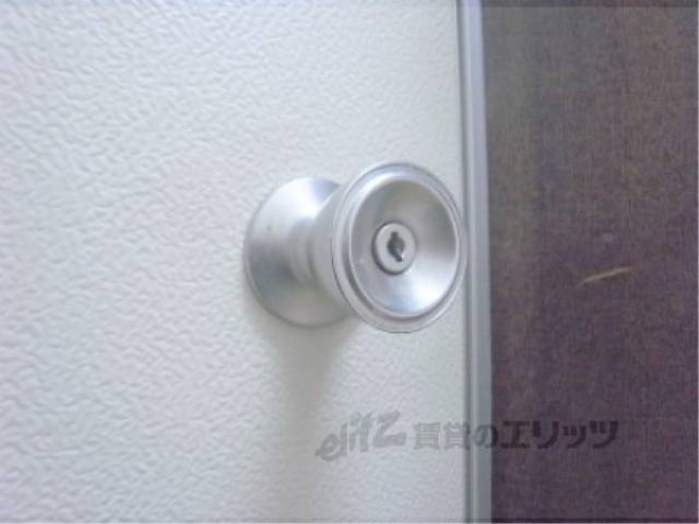 玄関　ドアノブ