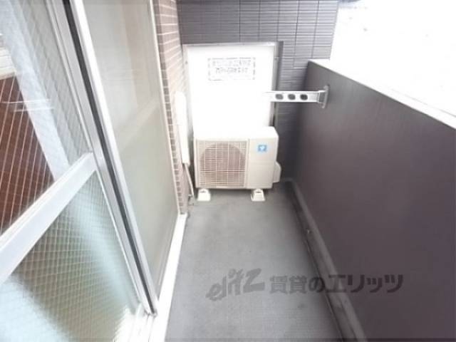 ベランダ　広いベランダですね。