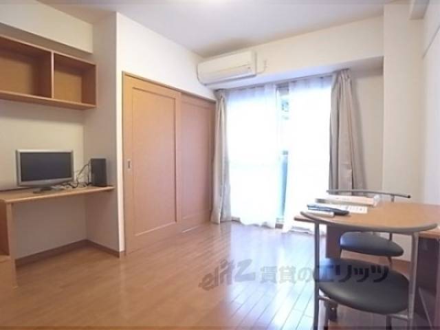 洋室　家具付き物件です。