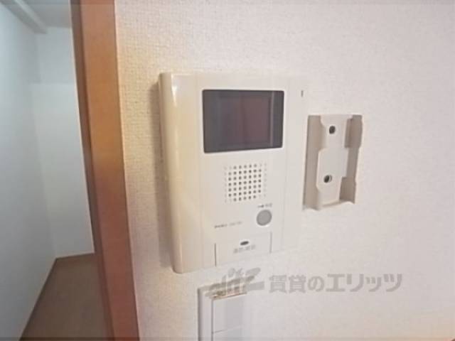 ドアフォン（ＴＶ含）　カメラ付きで安心ですね。