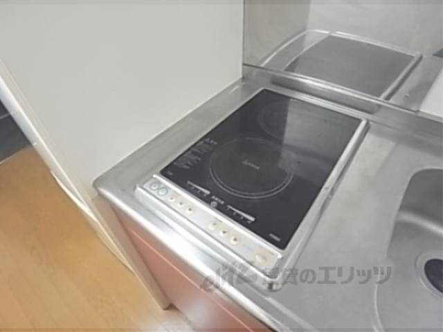 電気コンロ　火の心配無し。