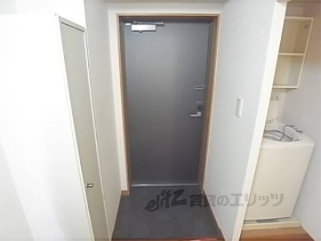 玄関　広い玄関ですね。