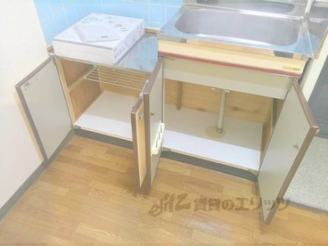 キッチン　下部収納