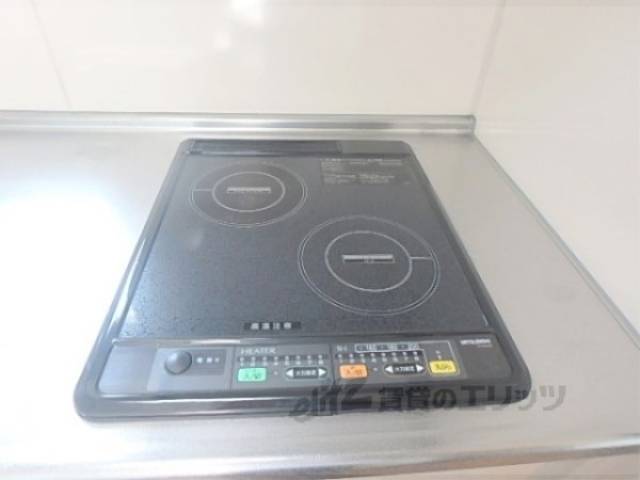 キッチン　電気コンロ
