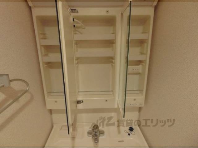 洗面所　上部収納