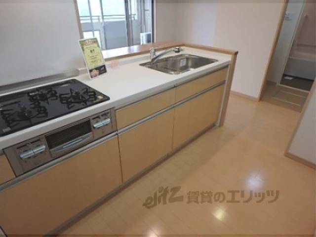 キッチン　キッチン下部