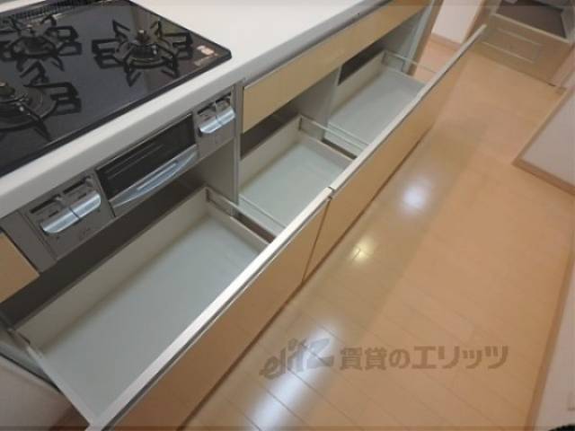 キッチン　キッチン下部