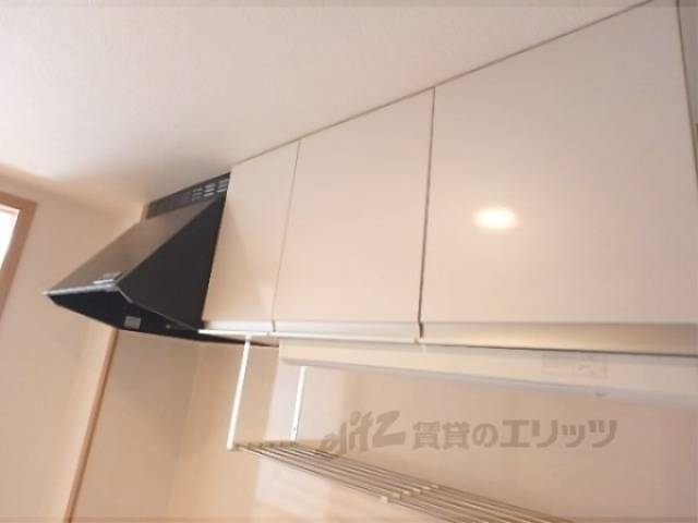 キッチン　キッチン上部収納