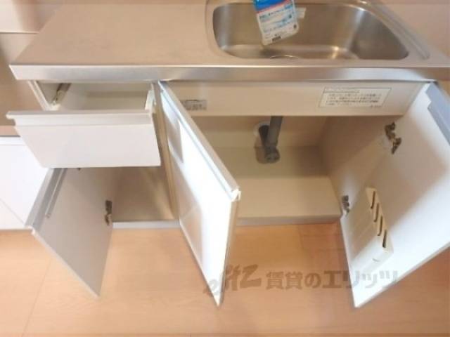 キッチン　キッチン下部収納